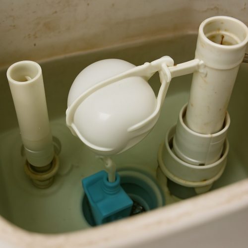 Klemmender Schwimmer - Schwimmer klemmt in der Toilette - Toilette spült nicht - Sanitär Notdienst Fabeos